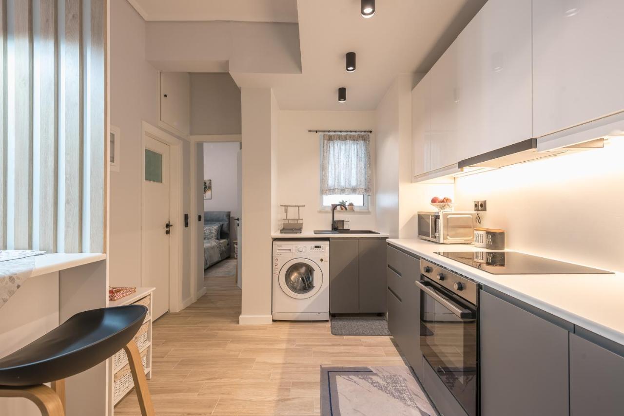 Comfy And Modern Apartment Athene Buitenkant foto