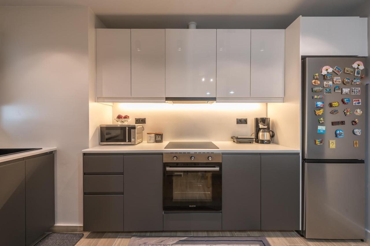 Comfy And Modern Apartment Athene Buitenkant foto